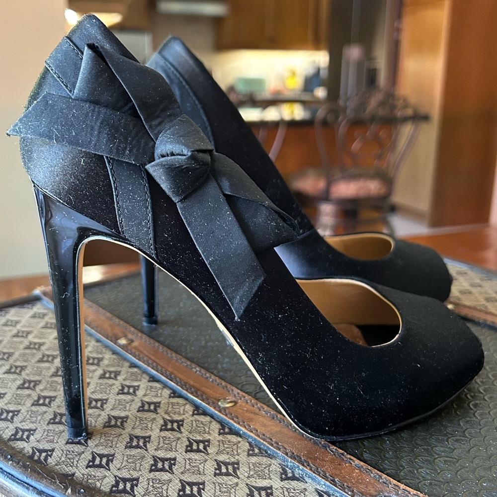 Badgley Mischka Black Platform Stiletto Heels with Peep Toe Design